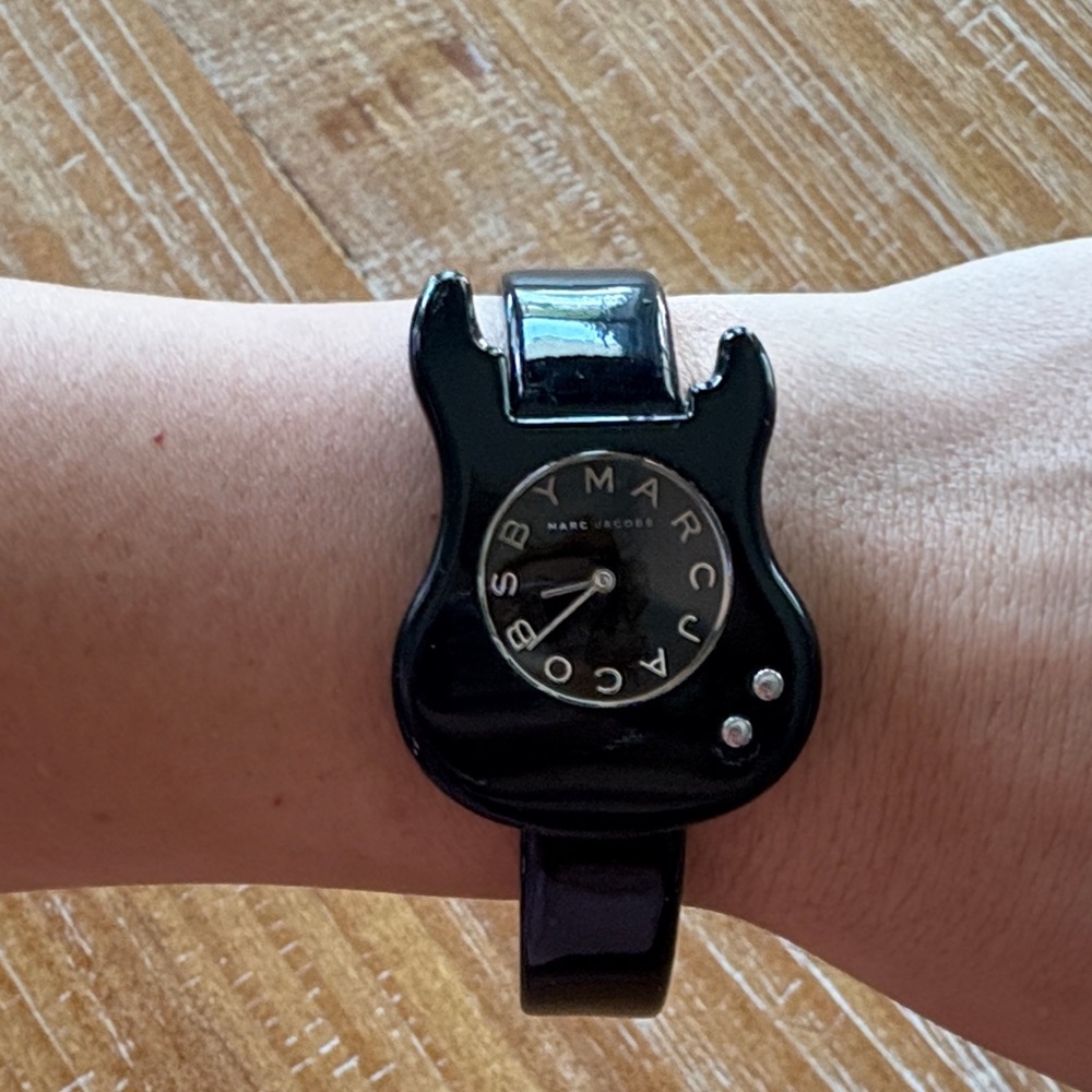 Marc Jacobs Black Guitar Smartwatch